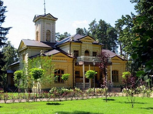 Уваровський дім Ворзель